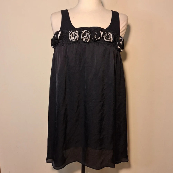 Alice + Olivia silk LBD with silk floret neckline SZ 2 - Picture 1 of 10